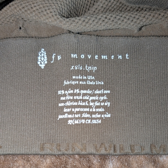 Olive Green Sleeveless Women's Top - Picture 3 of 3